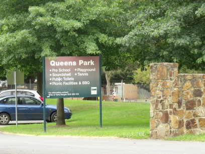 Queens Park Entrance