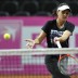 Casey Dellacqua hits a volley during practice. (freshfocus)