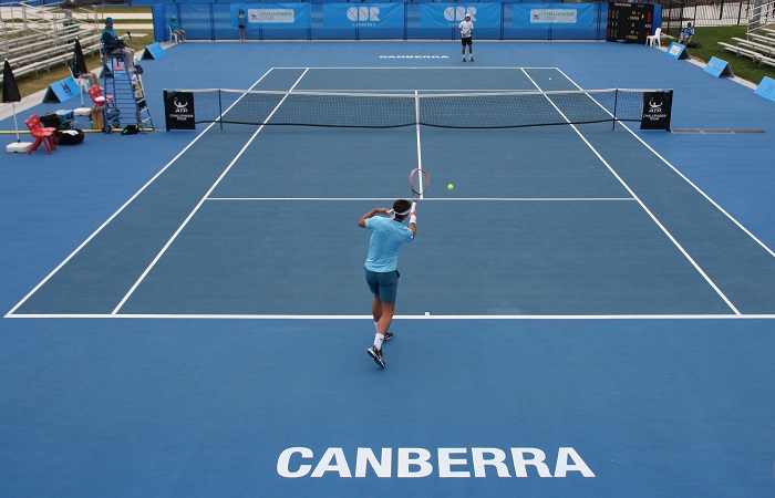 Canberra Challenger 700 x 450