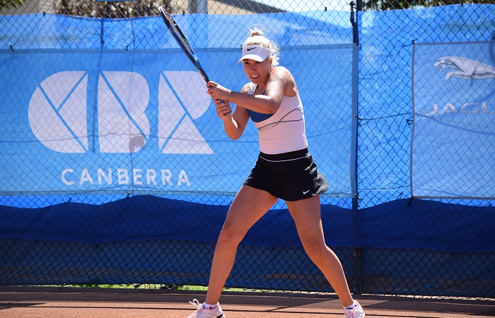 Abbie Myers (25) 700 x 450