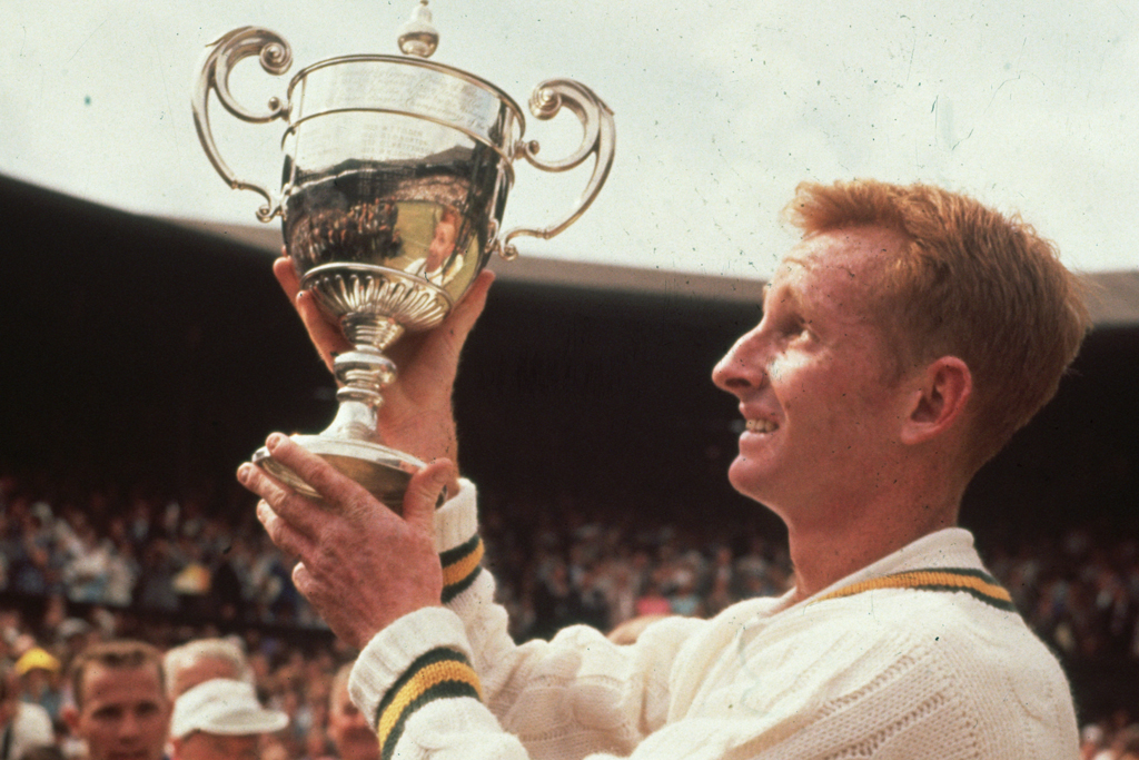 TENNIS PLAYER ROD LAVER WITH A CUP AT WIMBLEDON / ; 6 JULY 1962 Stock Photo - Alamy