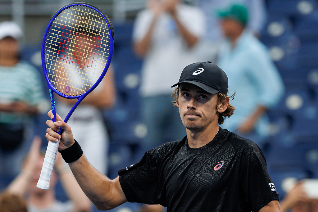 De Minaur and Kasatkina book US Open third-round berths