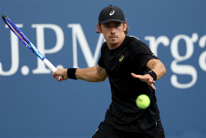 Determined De Minaur targets “new barriers” at US Open