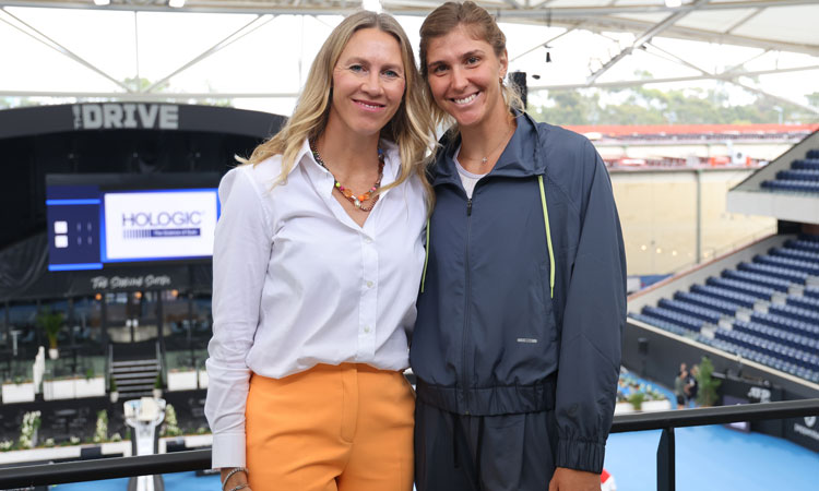 Alicia-Molik-and-Beatriz-Haddad-Maia