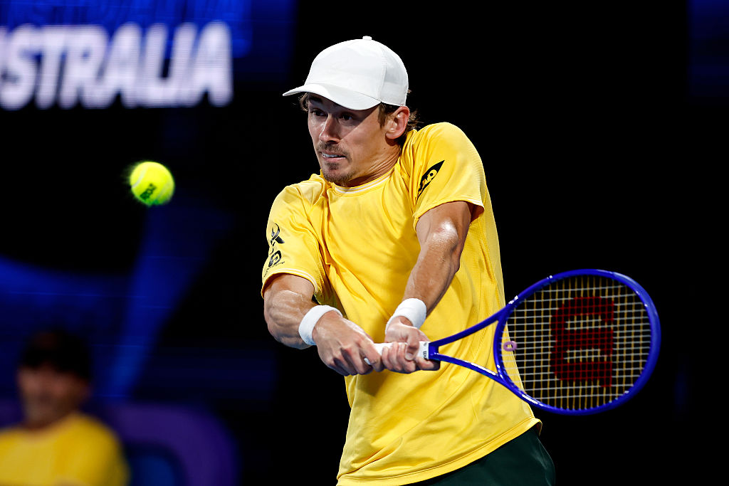 SYDNEY, AUSTRALIA - JANUARY 09: Alex de Minaur of Australia plays a backhand in the Quarter-Final Men's Match against Hubert Hurkacz of Poland during the United Cup at Ken Rosewall Arena on January 09, 2026 in Sydney, Australia. (Photo by Brendon Thorne/Getty Images)