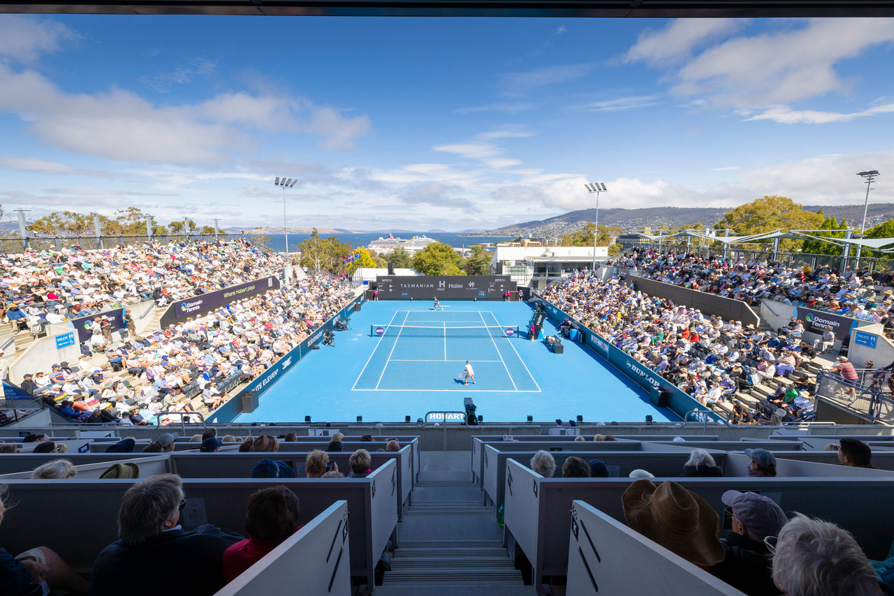 January 13: Venus Williams (USA) in her first round match against Tatjana Maria (GER). The Hobart International, Domain Tennis Centre.  Tuesday, January 13, 2026. Photo by TENNIS AUSTRALIA/RICHARD JUPE