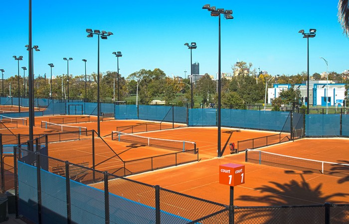 clay-courts-1400x560-700x450