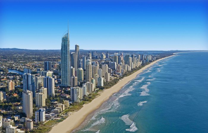 Gold-Coast-learn-to-surf
