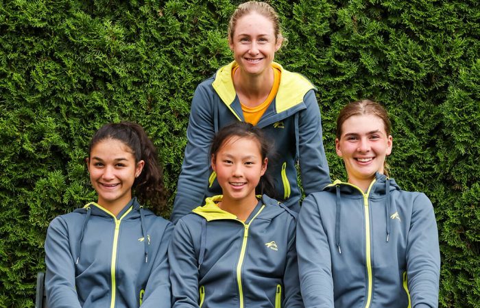 AUSTRALIA-GIRLS_02-700x450