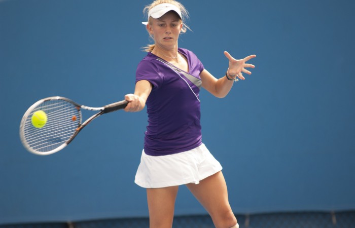 A wildcard entrant into the Optus 18s tournament, Zoe Hives exhibited some impressive tennis, defeating higher ranked players to commendably reach the quarterfinals.