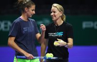 Karolina Pliskova (L) and Rennae Stubbs during a practice session in Singapore; Getty Images