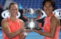 Sam Stosur (L) and Zhang Shuai win the Australian Open women's doubles crown (Getty Images)