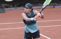 Astra Sharma in action during her first-round victory at the WTA clay-court tournament in Bogota, Colombia (photo: credit: Claro Open Colsanitas)