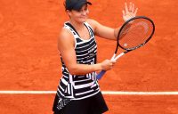 Ash Barty progresses to a second consecutive Grand Slam quarterfinal at Roland Garros; Getty Images