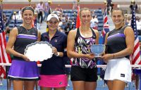 Ash Barty and Victoria Azarenka pose with their runners-up trophy next to US Open women's doubles champions Elise Mertens and Aryna Sabalenka (Getty Images)
