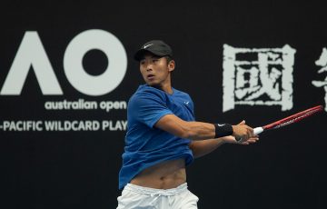 Zhang Ze in action during the Asia- Pacific Wildcard Play-off in Zhuhai, China. (Photo: Elizabeth Bai/Tennis Australia)