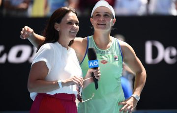 Casey Dellacqua interviews world No.1 Ash Barty at Australian Open 2020; Getty Images 