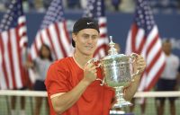 CHAMPION: Lleyton Hewitt with his US Open trophy in 2001. Picture: Getty Images