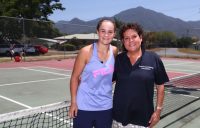 Ash Barty and Evonne Goolagong Cawley at Edmonton Tennis Club, Cairns, in 2019; Getty Images