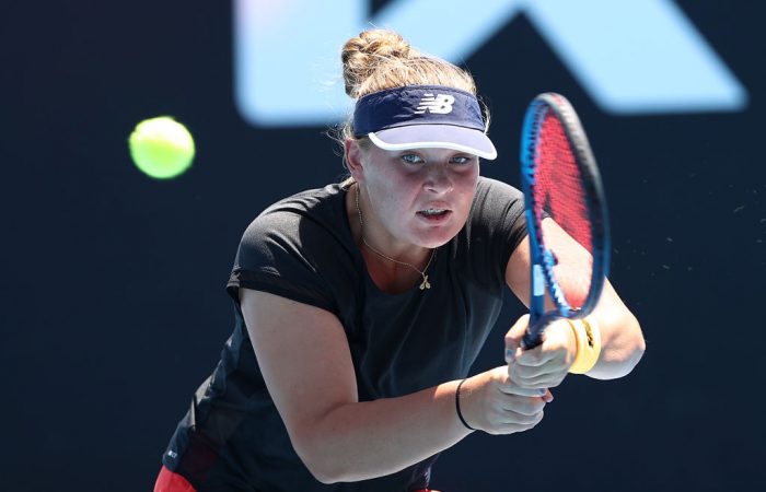 Charlotte Kempenaers-Pocz advances in the Australian Open 2022 girls' singles event; Getty Images 