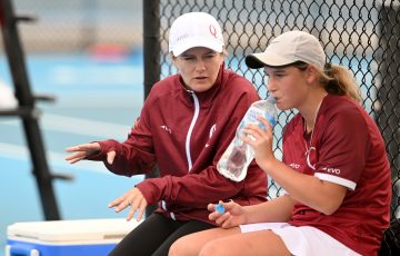 Emma Hayman coaching Jovana Petrovic during the 2022 Australian Team Championships at the Gold Coast. Picture: Tennis Australia