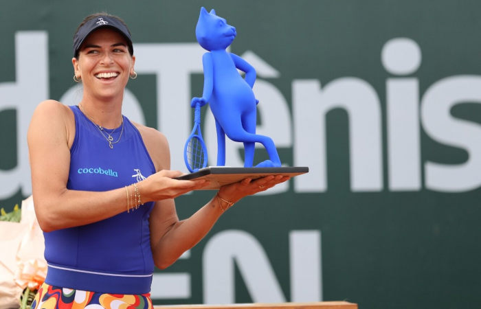 Ajla Tomljanovic celebrates her title victory in Brazil.