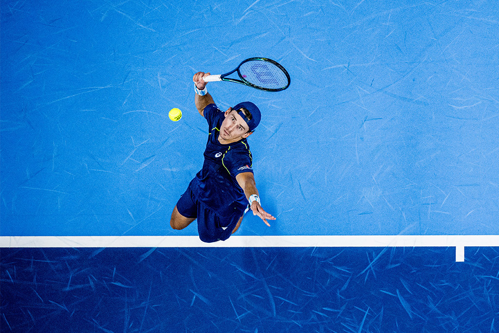 De Minaur into Vienna quarters, ATP Finals chances still alive 25